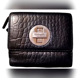 Kate Spade New York Patent Leather Trifold Wallet with Zipper Coin Purse